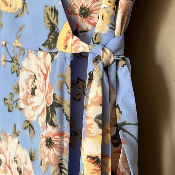 Stunning boutique floral wrap dress XS - Picture 7 of 7